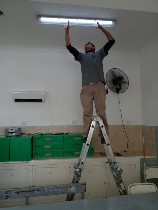 Reparación de instalaciones eléctricas, bombas de agua, recambio de luminarias y colocación